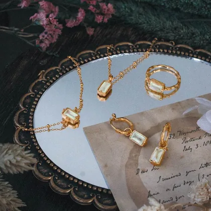 Resting Heart Necklace