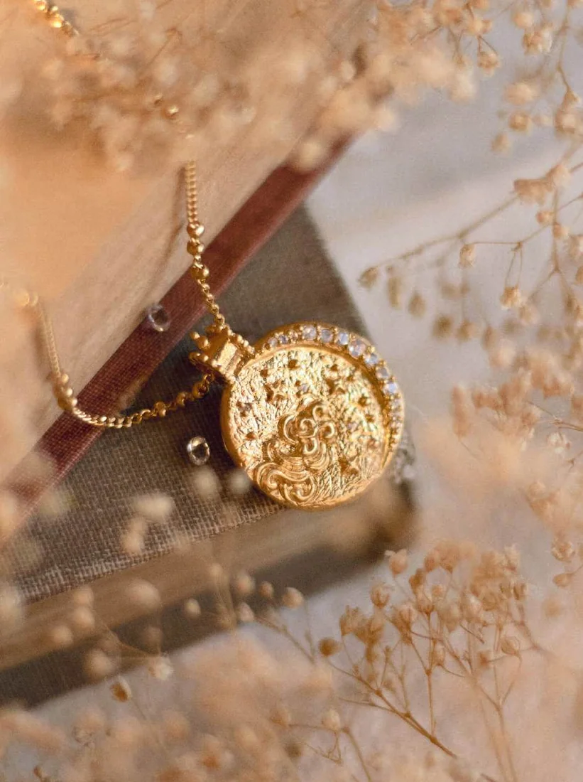 I Grow with the Light Necklace