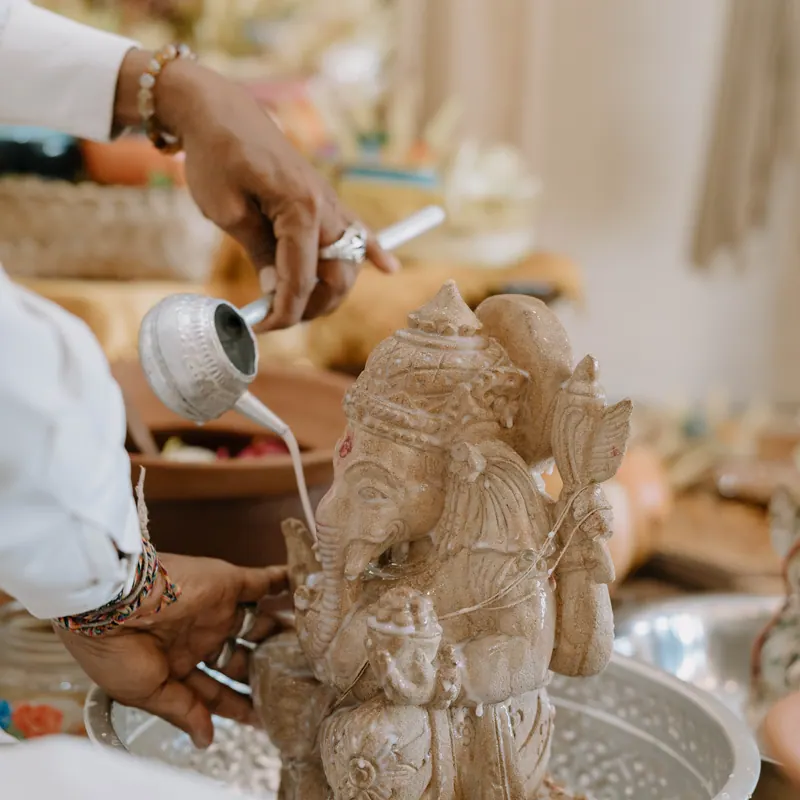 Ceremonia de bendición en Bali