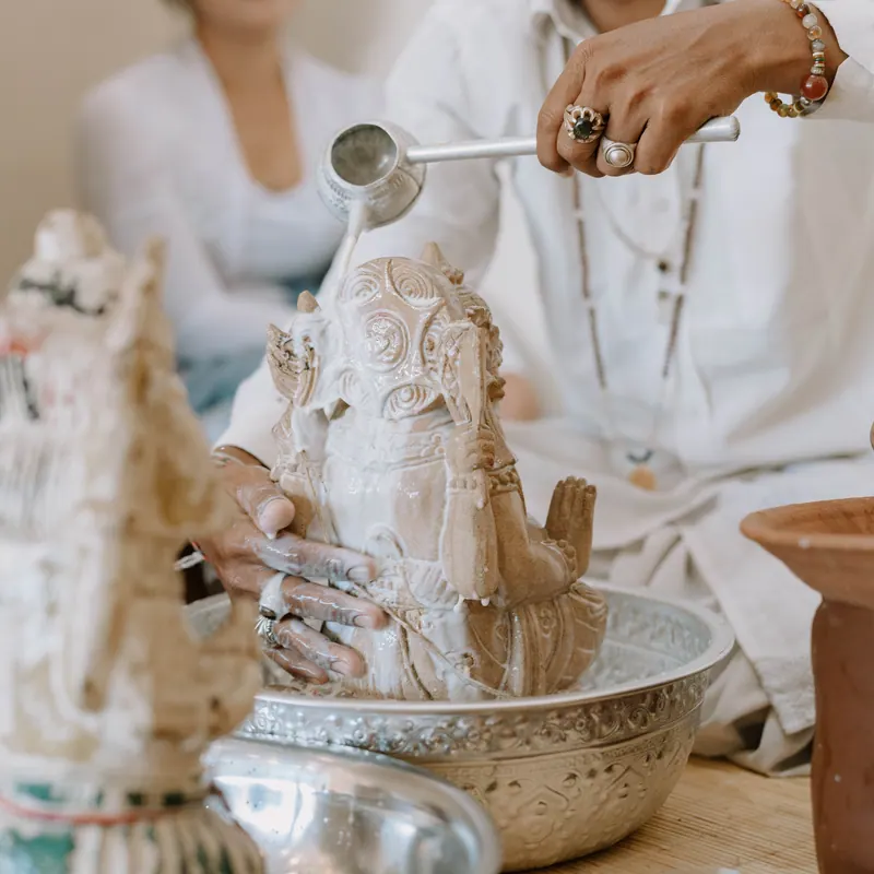 Ceremonia de bendición en Bali