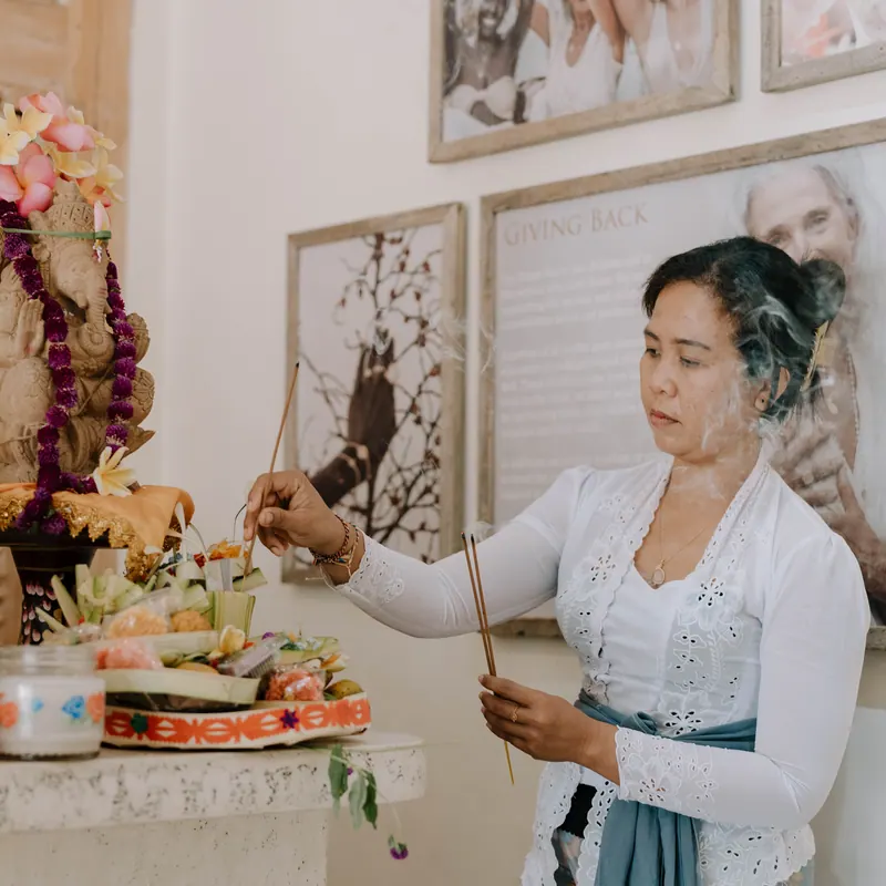 Ceremonia de bendición en Bali