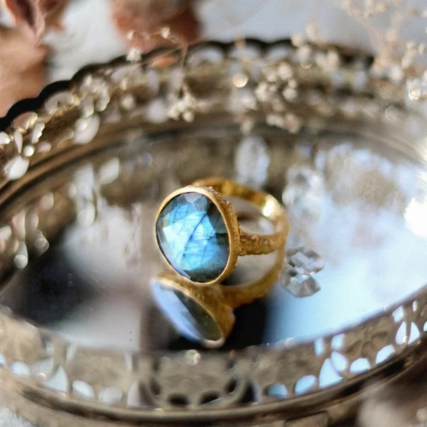From Darkness to Light · Ring